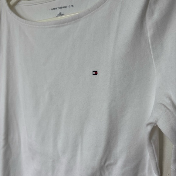 🎉4/30$🎉 Tommy Hilfiger Classic White Tee - Size L - Picture 3 of 6